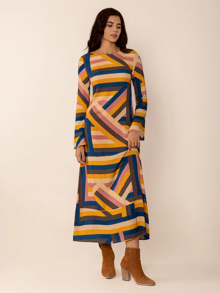 Portrait Round Neck Flare Sleeve Midi Dress