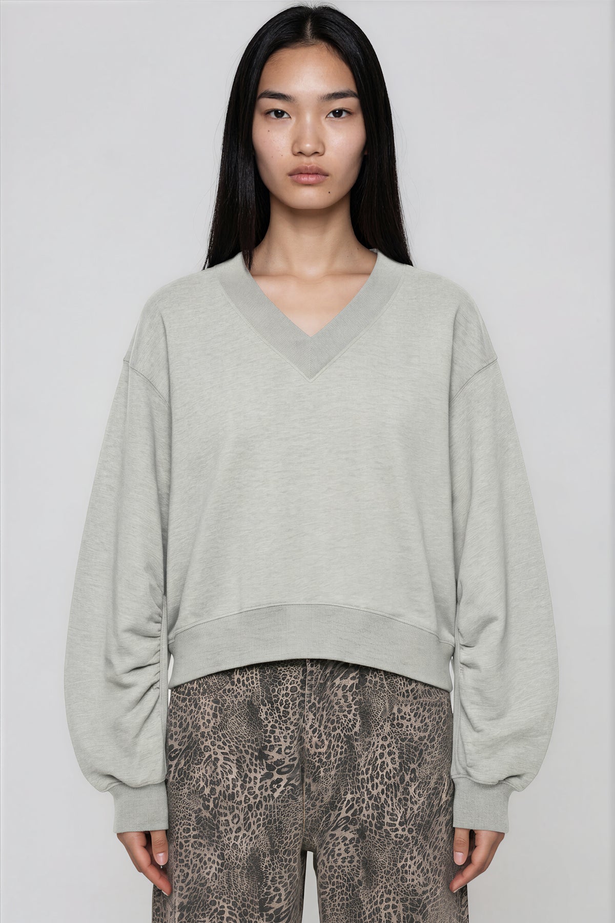 Crop V-Neck Sweatshirt - Gray
