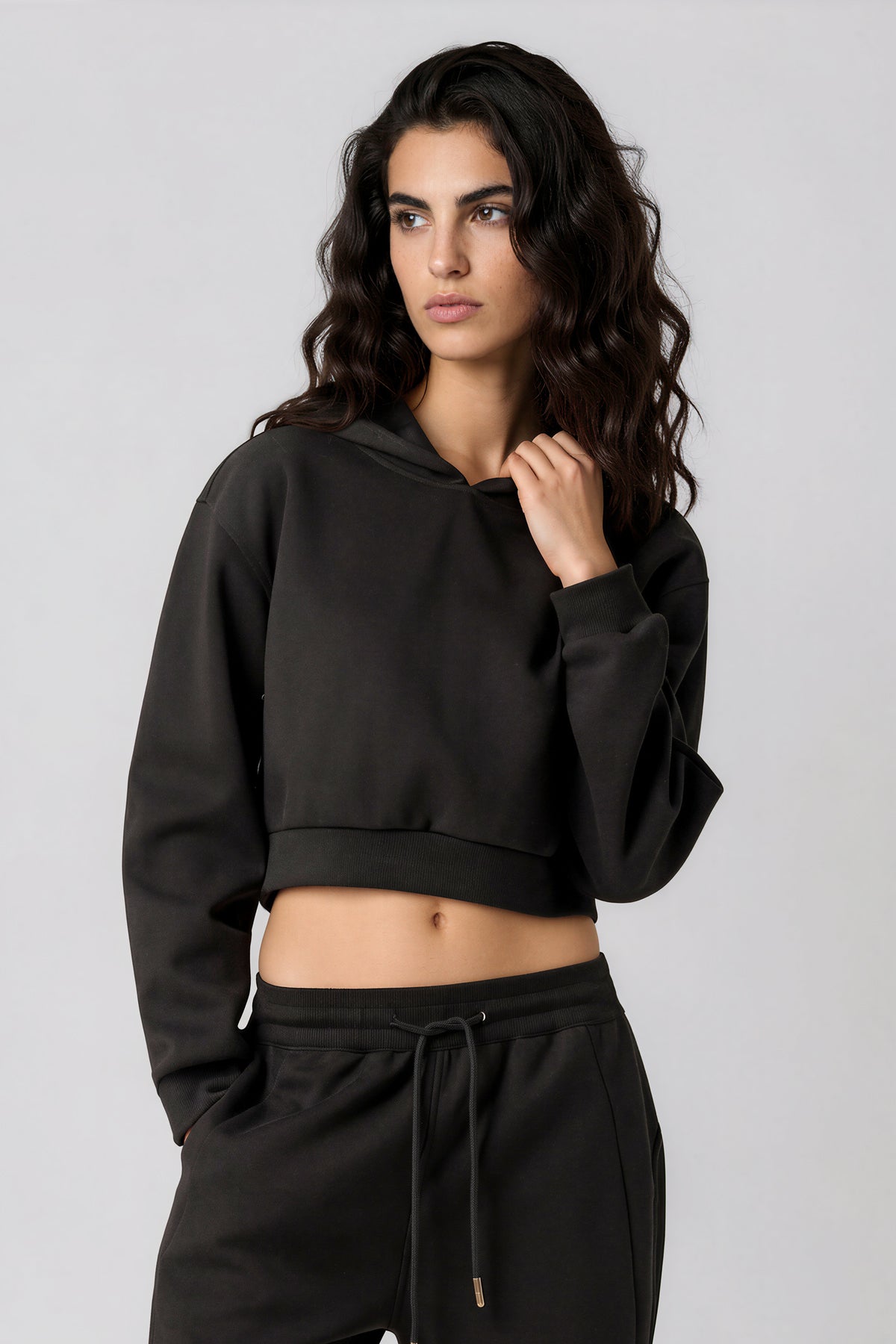 Essential Cropped Hoodie - Black