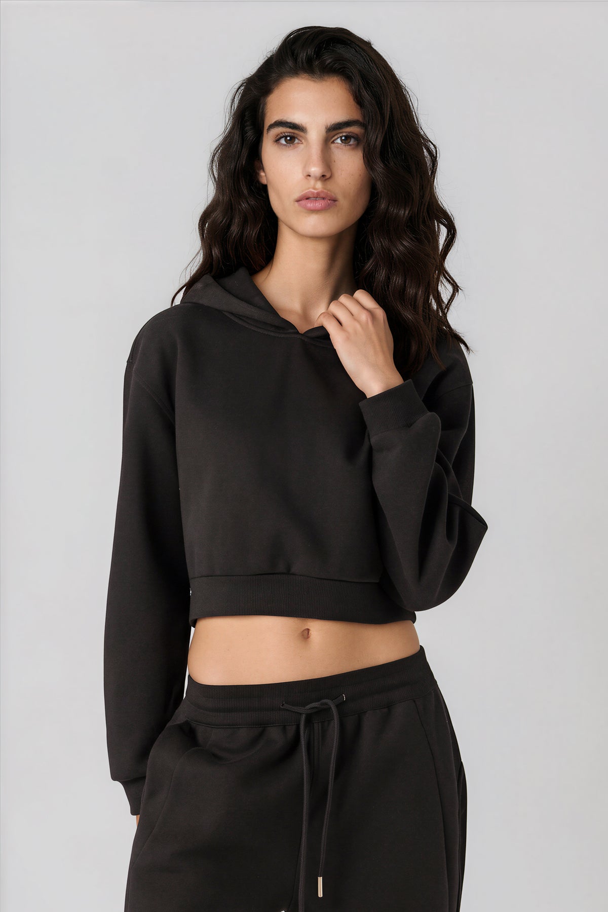 Essential Cropped Hoodie - Black