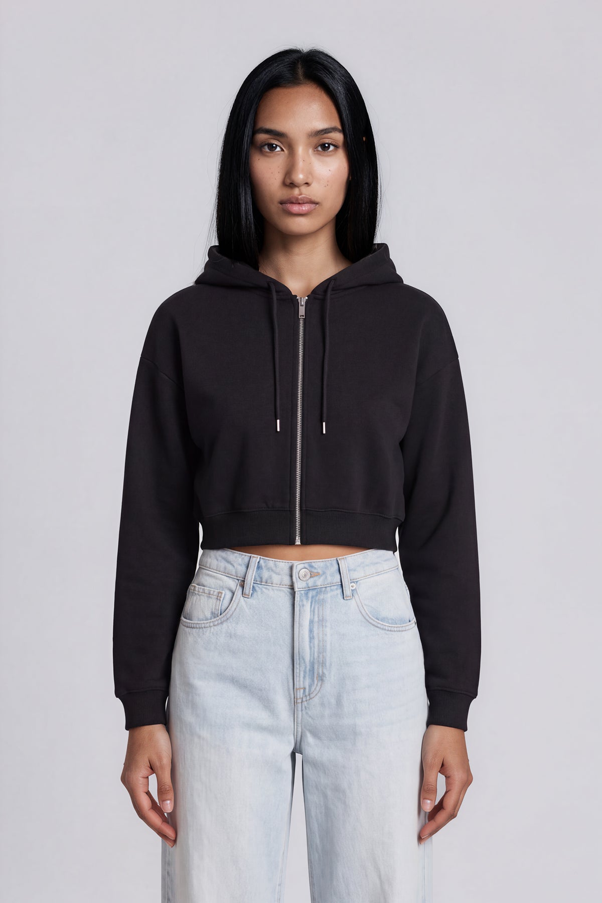 Essential Cropped Zip-Up Hoodie - Black