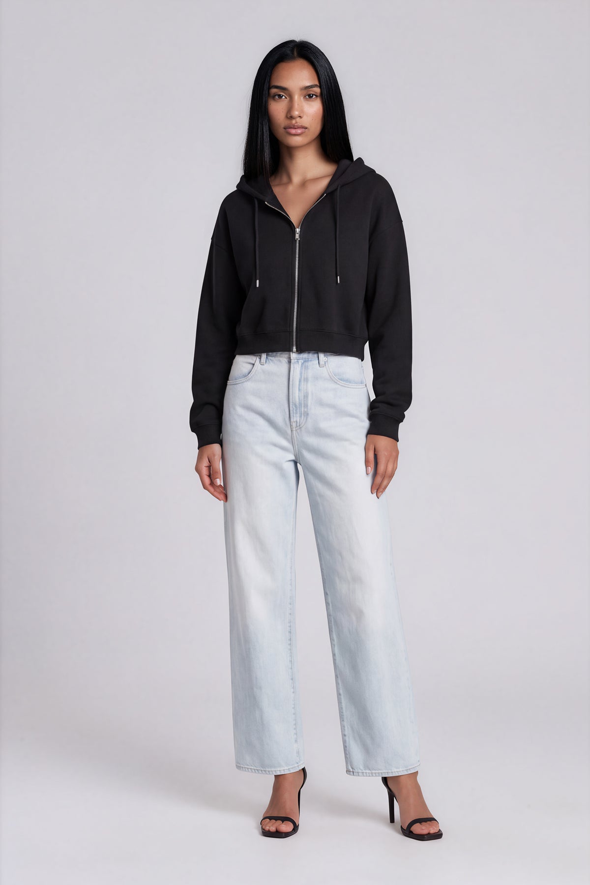 Essential Cropped Zip-Up Hoodie - Black
