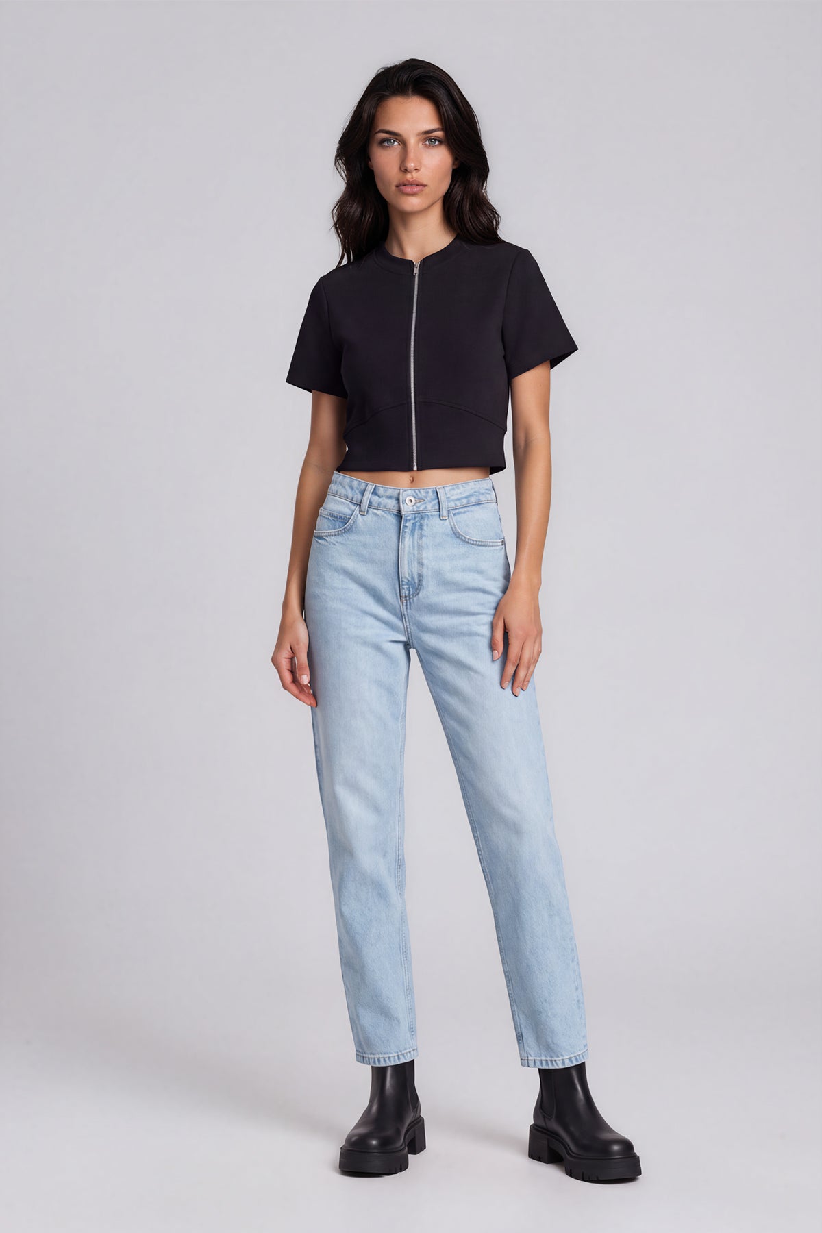 Full-Zip Cropped T-Shirt - Black